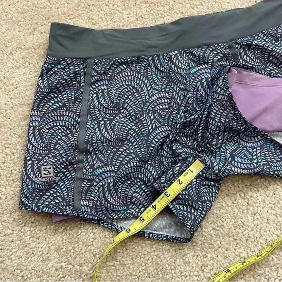 Salomon Women Actilite Athletic Shorts Med Lavender Blue Pattern Running Active. - Picture 8 of 14